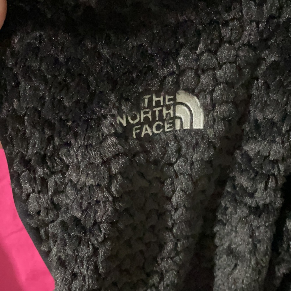 black north face with pink lining - Picture 2 of 4